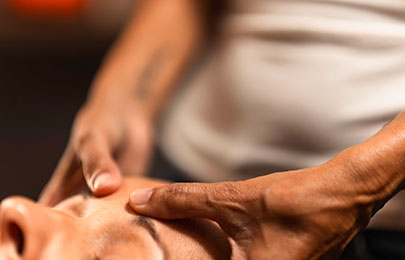 Massage-visage-Sundaraya